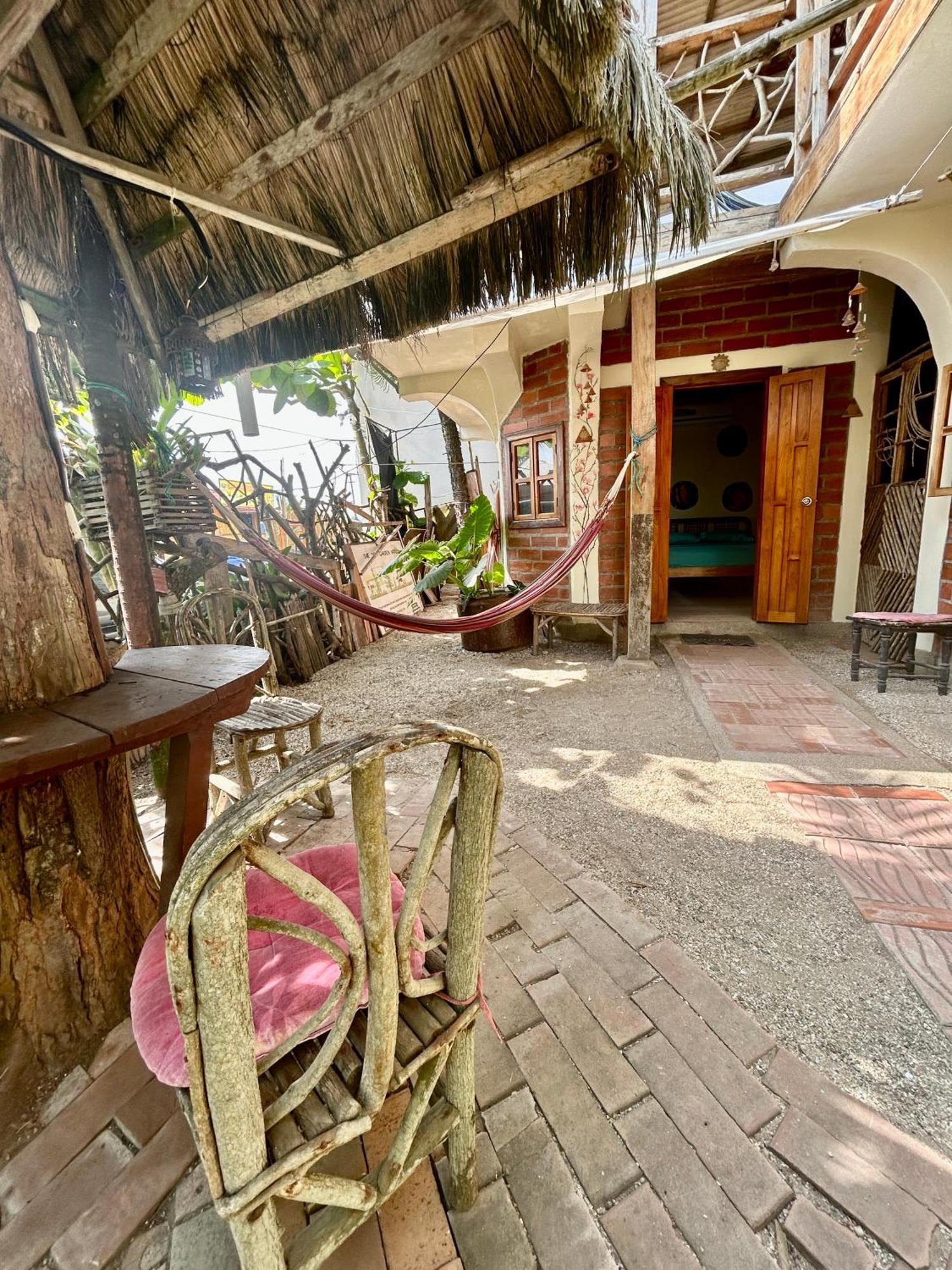 The Sea Garden House Hotel Olon Exterior photo