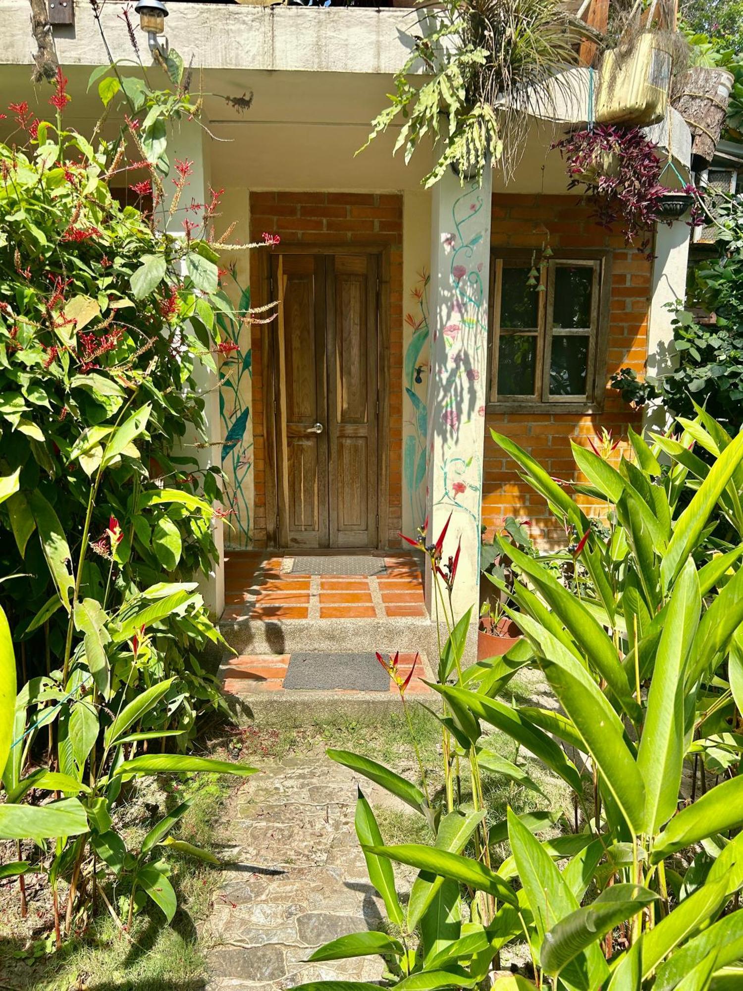 The Sea Garden House Hotel Olon Exterior photo